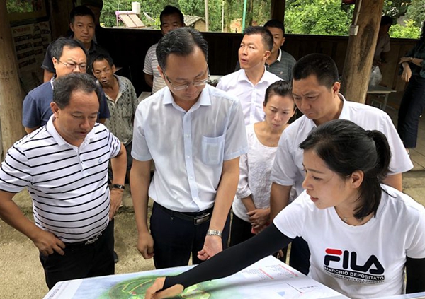 宝能集团考察组到陇川考察