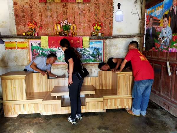 c03ac99c9bf3f7c89052f99ce27acdd4