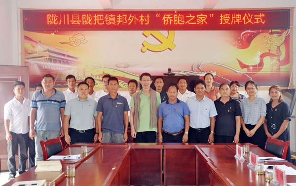 7ed54e285e86c2802b4b815ef0cce8fc