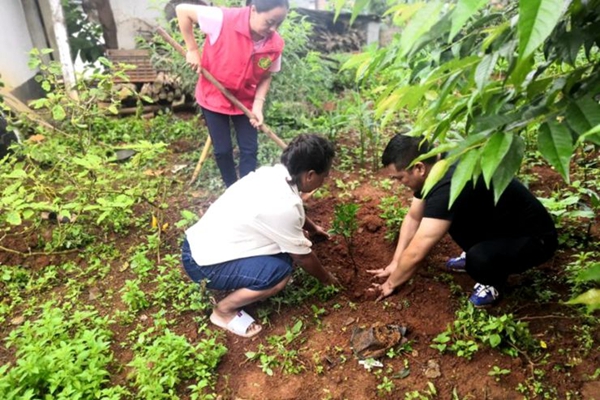 e9bf2a8f565b84de7b69f6075ad8050a