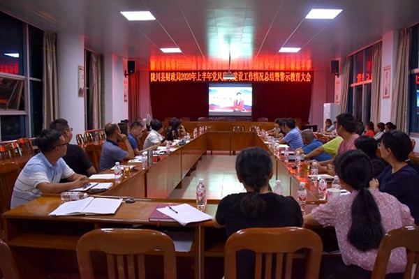 888b48897921cb23cbab2fe43afd8604