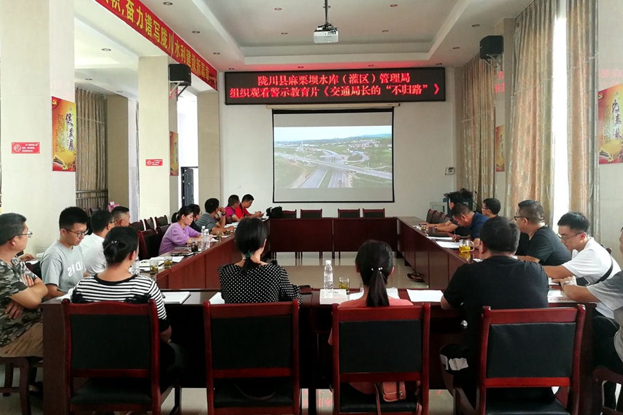 e833ec8b15ac4b1f87511193c3f62c31