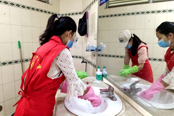 365bf561e13433a4399a2e51a812e45f