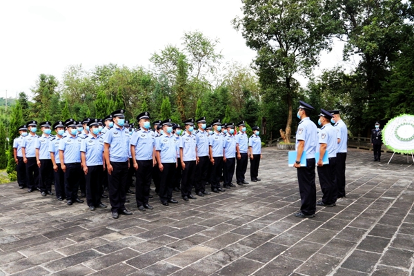 22a882a571bb445fb60d639a4a5dec84