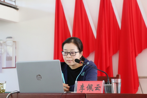 57e5d6d2816640adf5a7c4d222d873bb