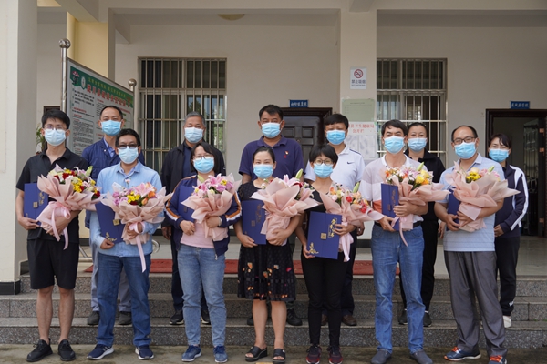 06d5a40e5797a3e6ced4cb54479f58e7