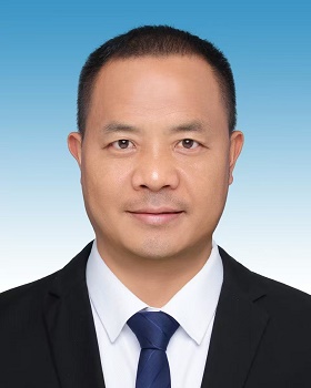 李明
