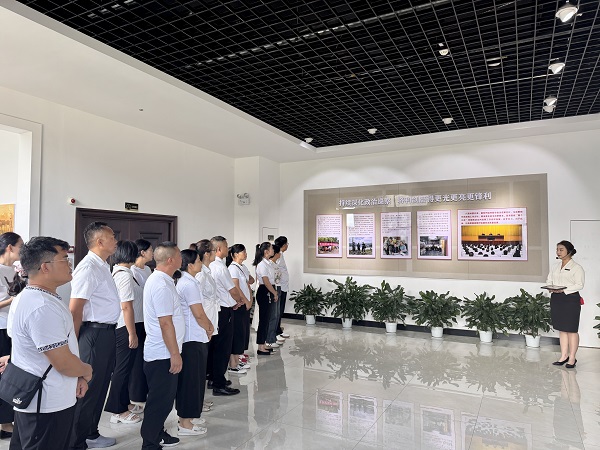 5.参观德宏州反腐倡廉警示教育基地