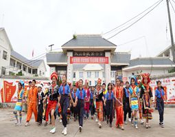 陇川县民族小学标志性图片