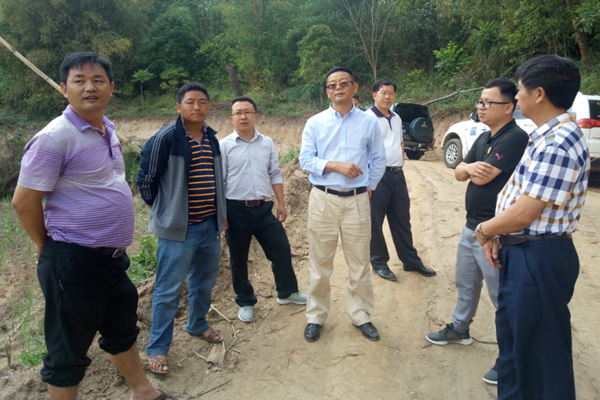 陇川县国土资源局开创精准帮扶新模式