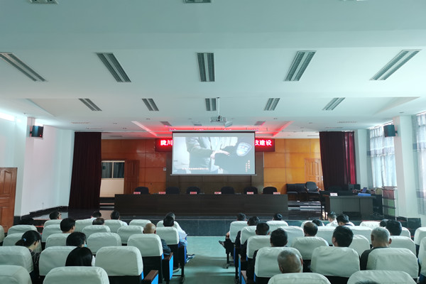 cf69cdeeacd9c06d2a0dc9a1381ebd2