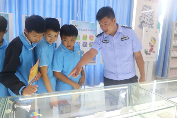 a9ac4d9d-da76-4ec6-a0c2-bfc49c727fbc