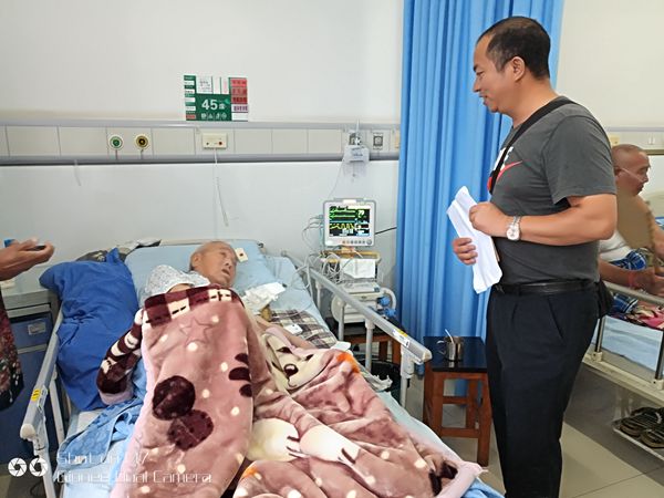 特困帮扶暖人心2_副本