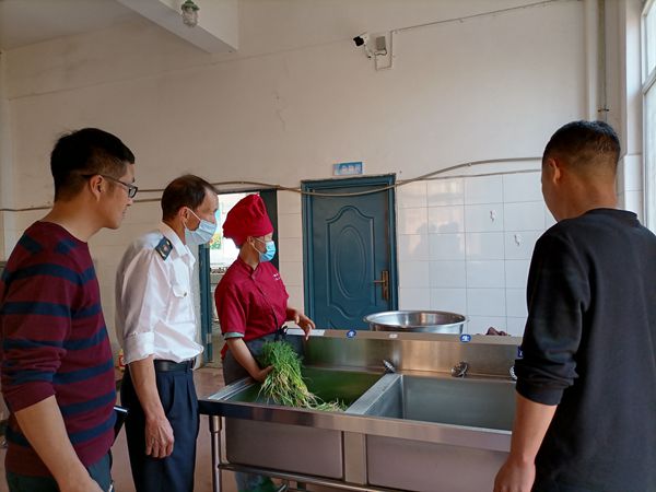 朱俊玲摄1_副本