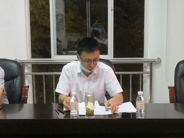 陇川县市场监管局召开限上餐饮单位经济指标统计指导会暨食品安全培训会2副本