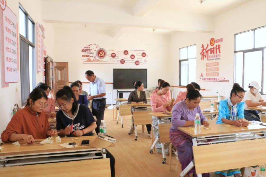 61e3b53427c945882adc691cea40eee